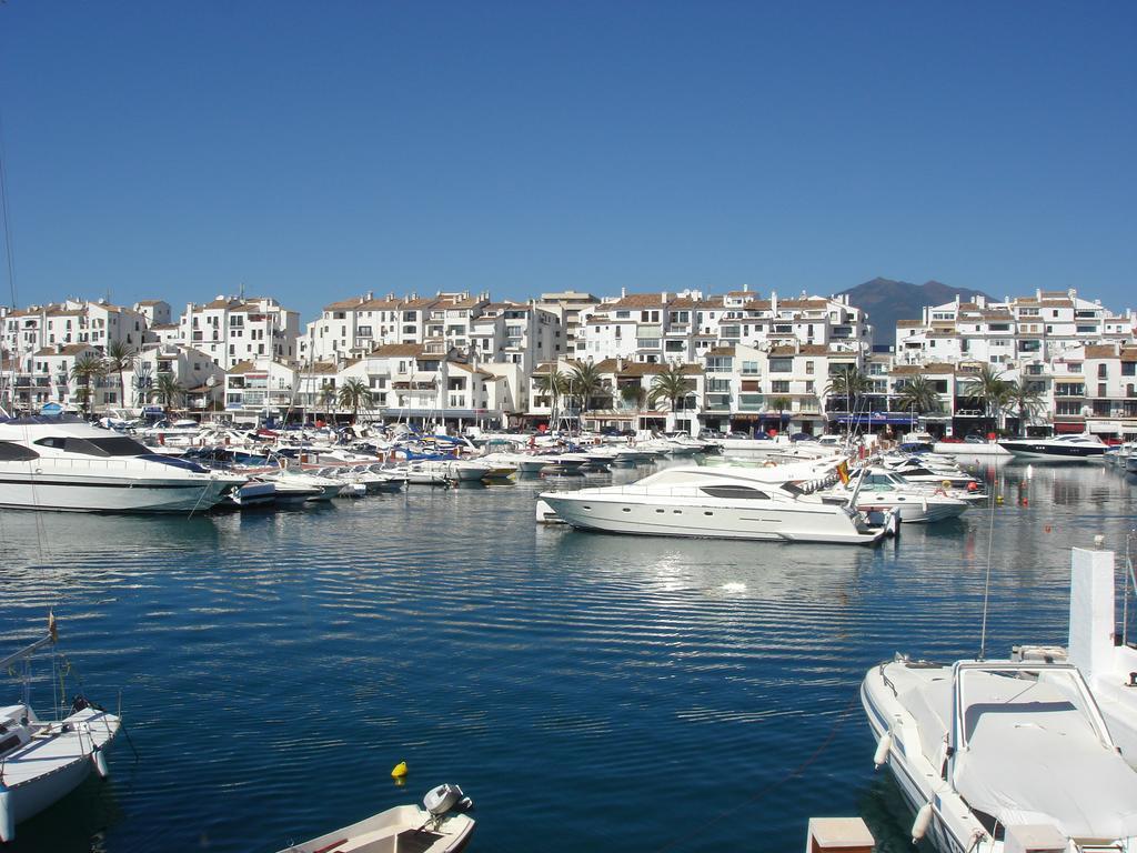 Puerta De Aduares Aparthotel Marbella Exterior foto